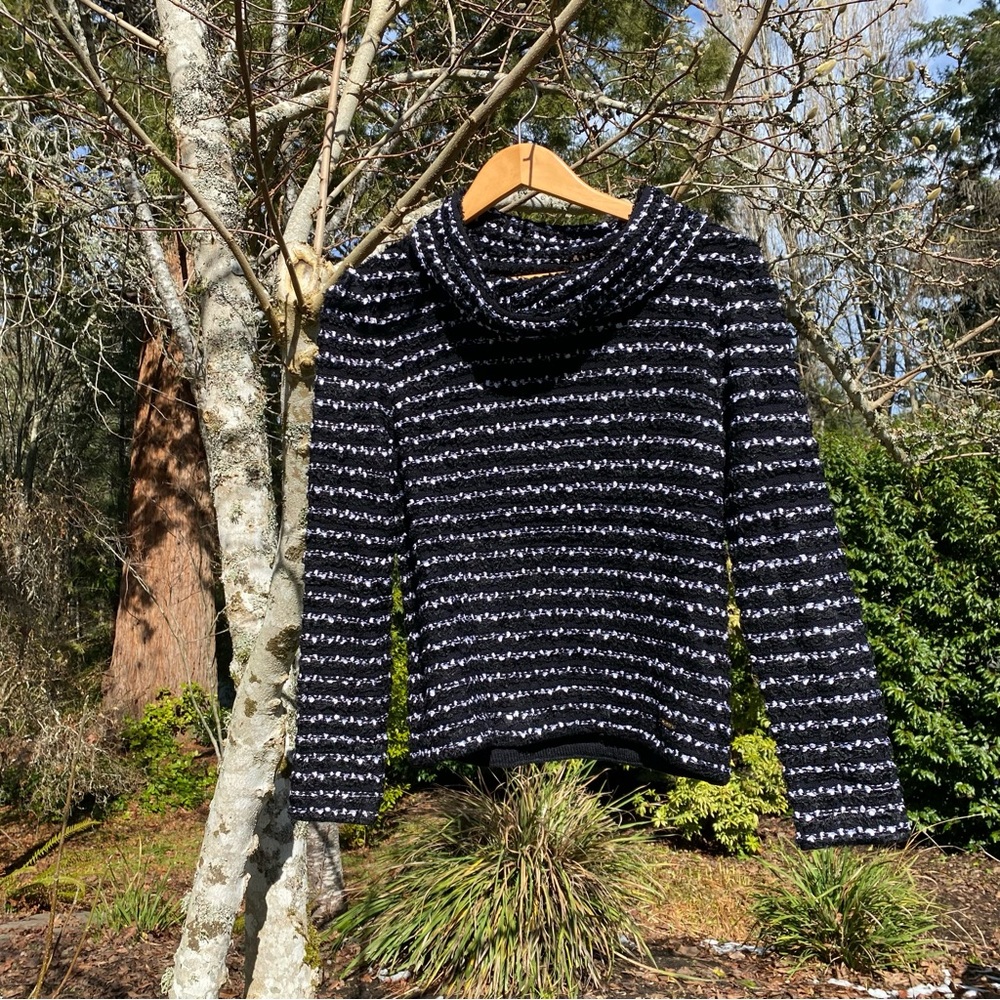 St.John Sport Sweater